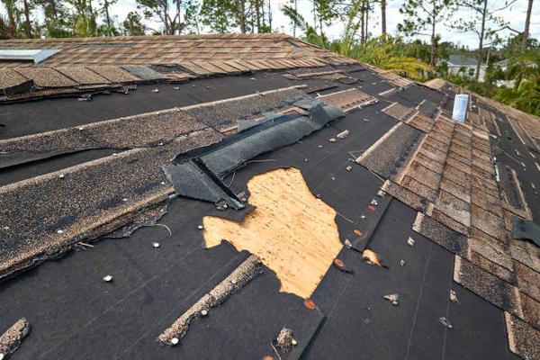 Comparing Roofing Replacement and Repair Costs in Hialeah